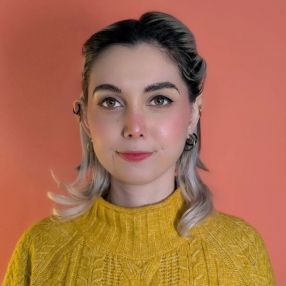 Perla, Babysitter a Varese