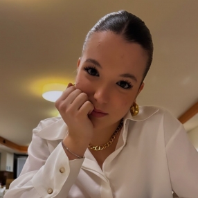 Giulia, Babysitter in Basiglio