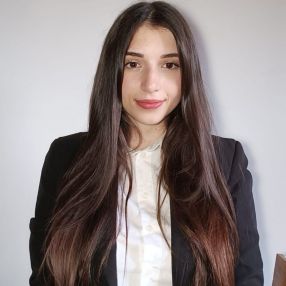 Daniela, Babysitter a L'Aquila