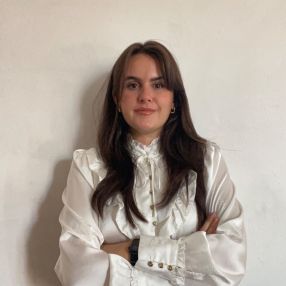Alice, Babysitter a Pavia