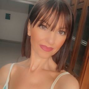 Mina, Babysitter a San Cipriano D'aversa