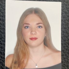 Francesca, Babysitter a Monte San Giusto