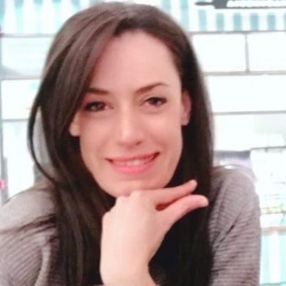 Raffaella, Babysitter a Jerago Con Orago