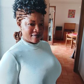 Odette, Babysitter in Chiusi