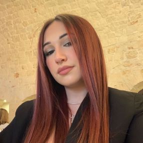 Valentina, Babysitter a Adelfia