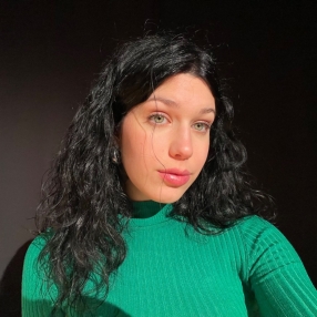 Viola, Babysitter a Torrita di Siena