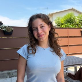 Arianna, Babysitter a Medole