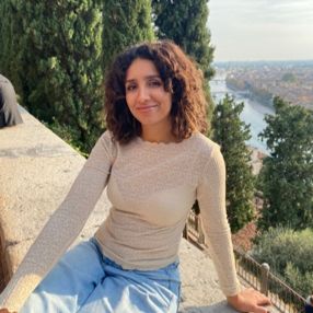 Amy, Babysitter in Modena