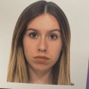 La Sary, Babysitter in Basiano