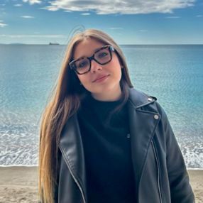 Elisa, Babysitter a Arcole
