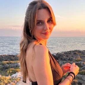 Lisa, Babysitter a Rimini