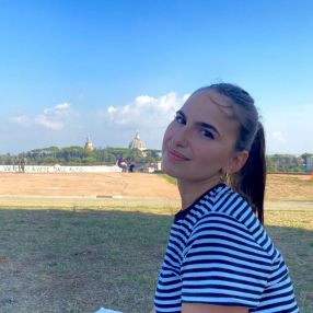 Veronica, Babysitter a Cremona