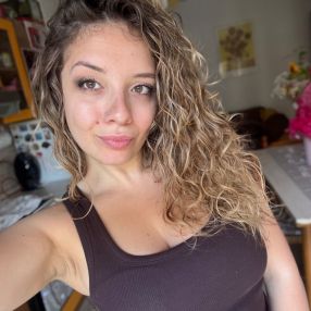 Angela Pia, Babysitter a Quattromiglia
