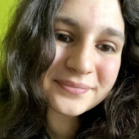 Angela, Babysitter a Provincia di Avellino