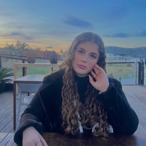 Giulia, Babysitter a Provincia del Sud Sardegna