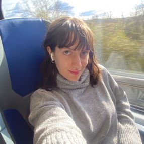 Chiara, Babysitter a Pisa