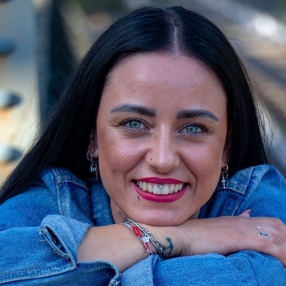 Lucia, Babysitter a Celano