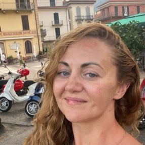 Ilona, Babysitter a Asti