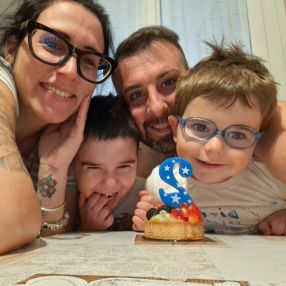 Michela, Famiglia a Cologno Monzese