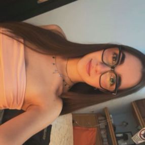 Aurora, Babysitter in Cameri