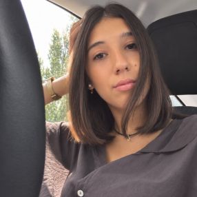 Giulia, Babysitter a Castiglione del Lago