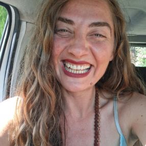 Lucy, Babysitter a Genova