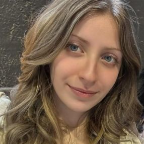 Elena, Babysitter a Sant'Agata di Militello