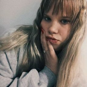 Valery, Babysitter a Montale