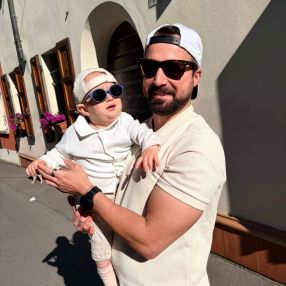 Yuri, Famiglia a Calcinaia