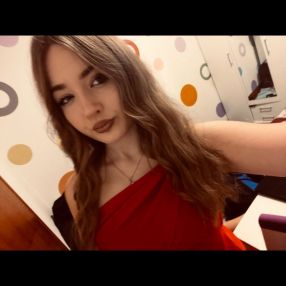 Klarisa, Babysitter in Zanica