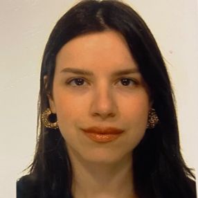 Anna, Babysitter in Follonica