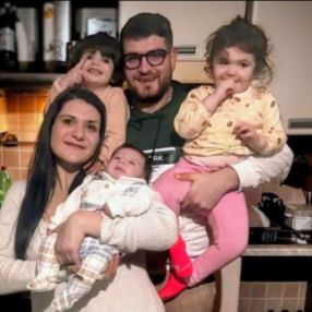 Checco, Famiglia a Cento