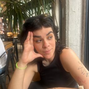 Iara, Babysitter a Provincia di Chieti