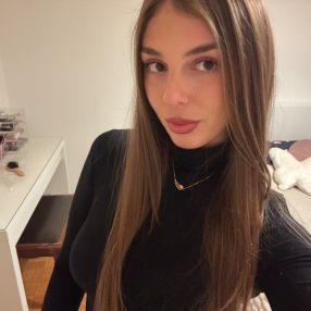 Besnike, Babysitter a Latisana