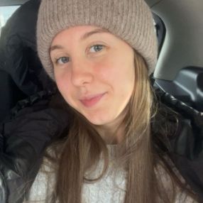 Vlada, Babysitter in Valmadrera
