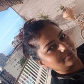 Priyani, Babysitter in Cesano Boscone