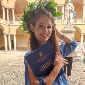 Matilde Alba, Babysitter in Legnano