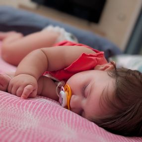 Naomi, Famiglia a Lido di Noto