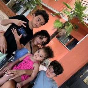 Manel, Famiglia a Besana In Brianza