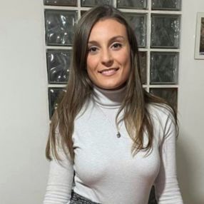 Elena, Babysitter a Trentola-ducenta