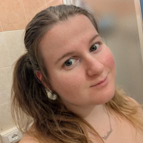 Martina, Babysitter a Correggio