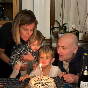 Virginia, Family in Forio