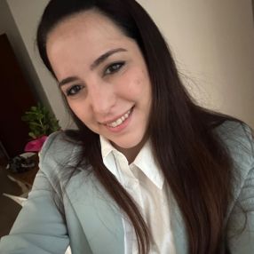 Sofia, Babysitter a Comiso