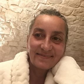 Anna, Babysitter a Puglia