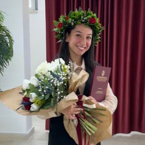 Nicoletta, Babysitter a Rosolini