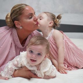 Nunzia, Famiglia a Mugnano del Cardinale