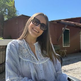 Martina, Babysitter a Chions