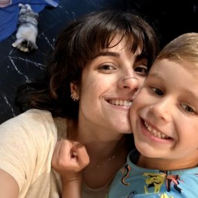 Micol, Famiglia a Savona