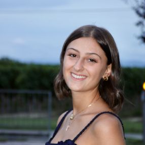 Alessia, Babysitter in Russi