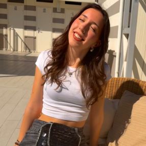 Elisa, Babysitter a Massenzatico
